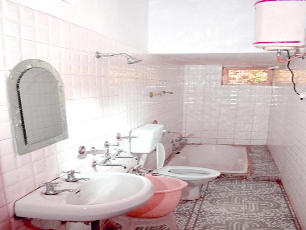 Kasauli Hotel Puri Værelse billede